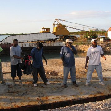 openingcontainerandfirstday4000mangroves_007