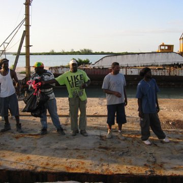 openingcontainerandfirstday4000mangroves_011