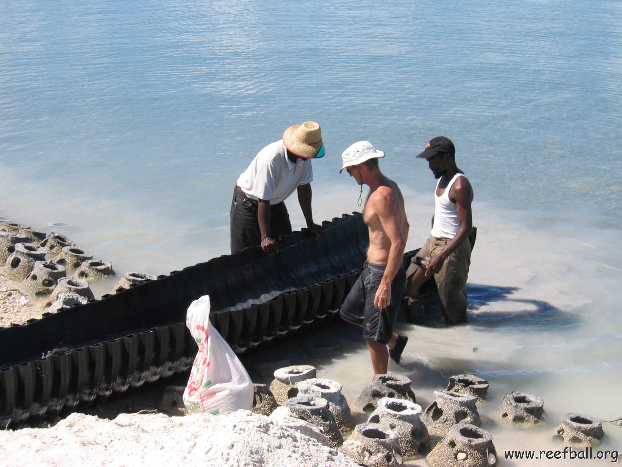 openingcontainerandfirstday4000mangroves_057