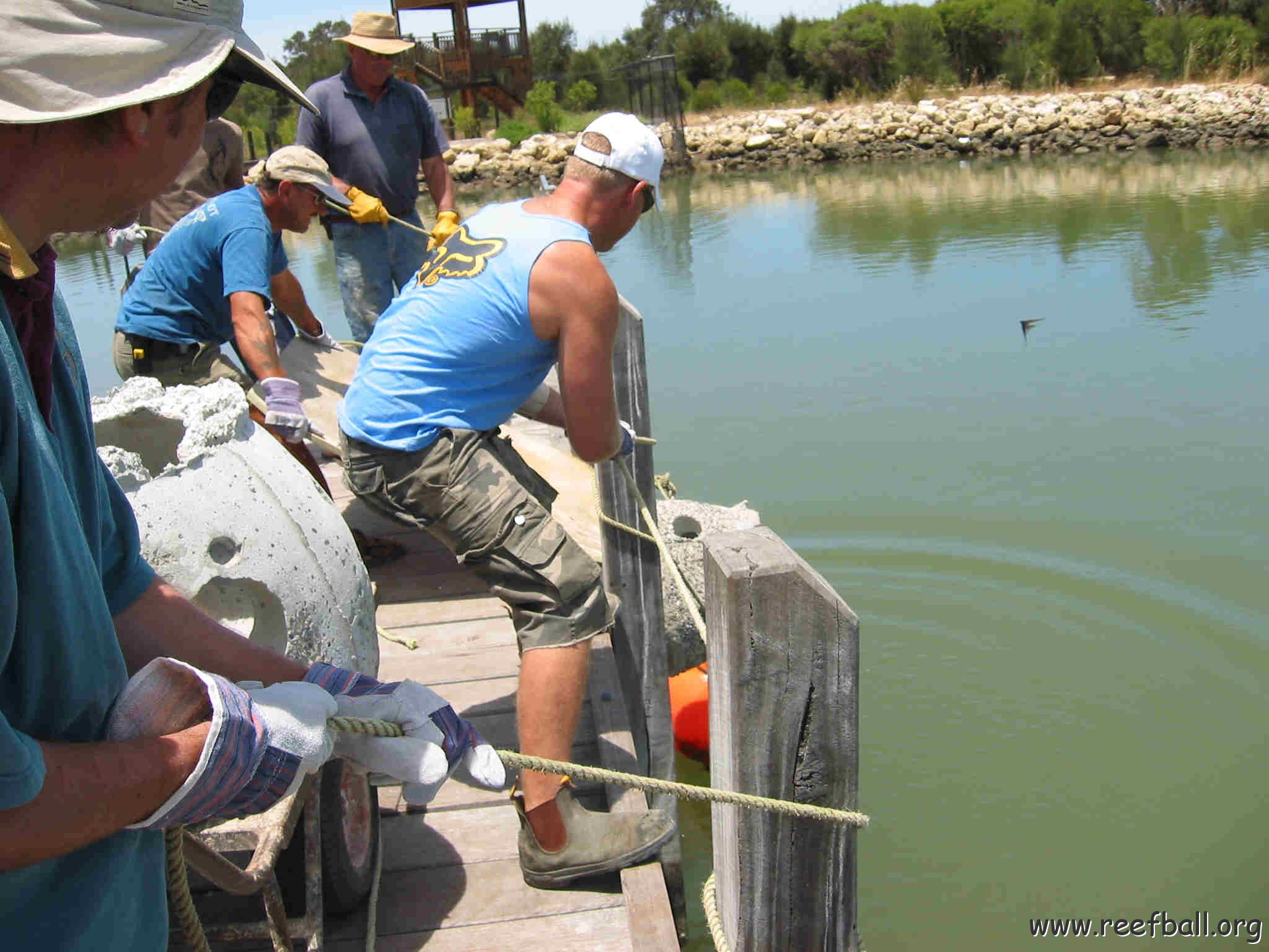 mariners_cove_wa-deploy_from_jetty_2004