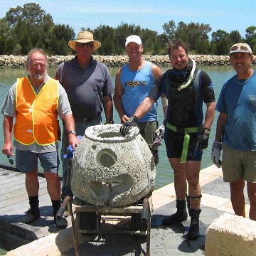 mariners_cove_wa-group_2004