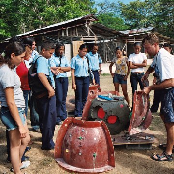 foundationceoteacheshighschoolersincostarica