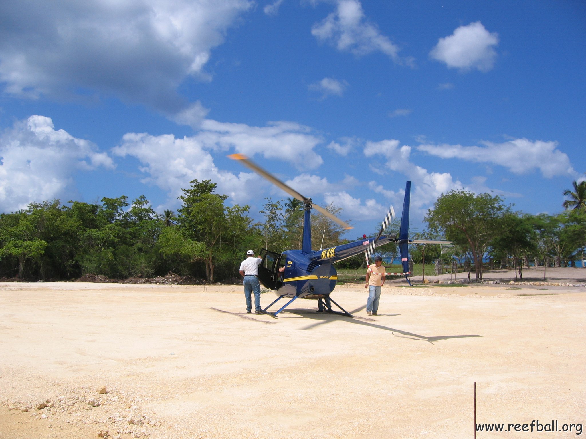 dominicanmay2007helosurveycanoladominicusiberostar 106