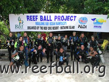 reefball%20project%20-27-03-05%20with%20guests