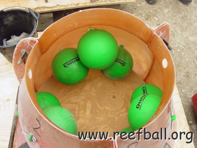 mini_bay_ball_mold_1