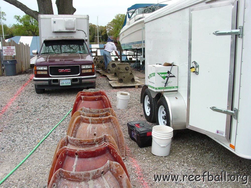 paul_spadaro_washing_mini_bay_balls_4-25_ferry_point_marina_2